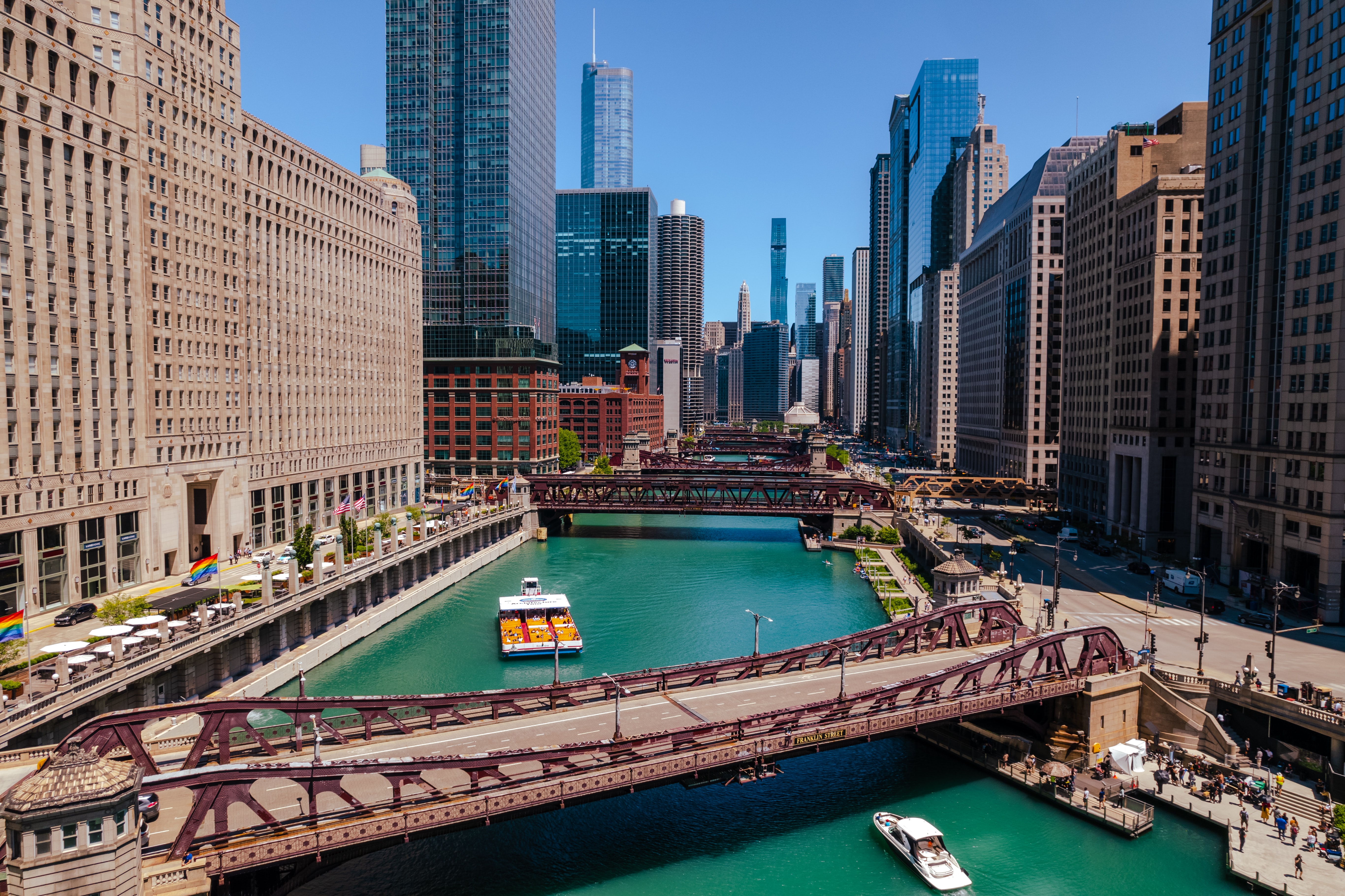 downtown chicago river